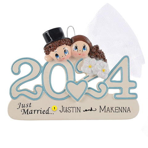 Personalized 2024 Dated Wedding Couple Ornament
